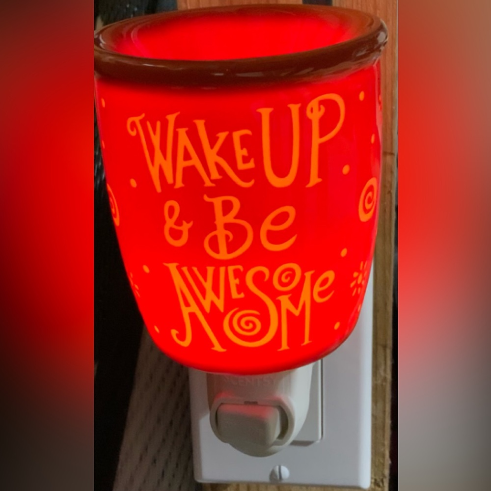 Scentsy WAX WARMER PLUG IN ‘WAKE UP AND BE AWESOME